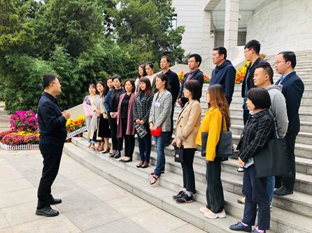 参观家书文化展罗老师讲话